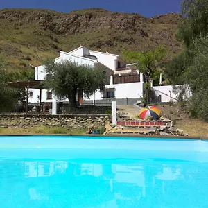 Casa 44, Delightful Rural With Pool. Сasa de vacaciones
